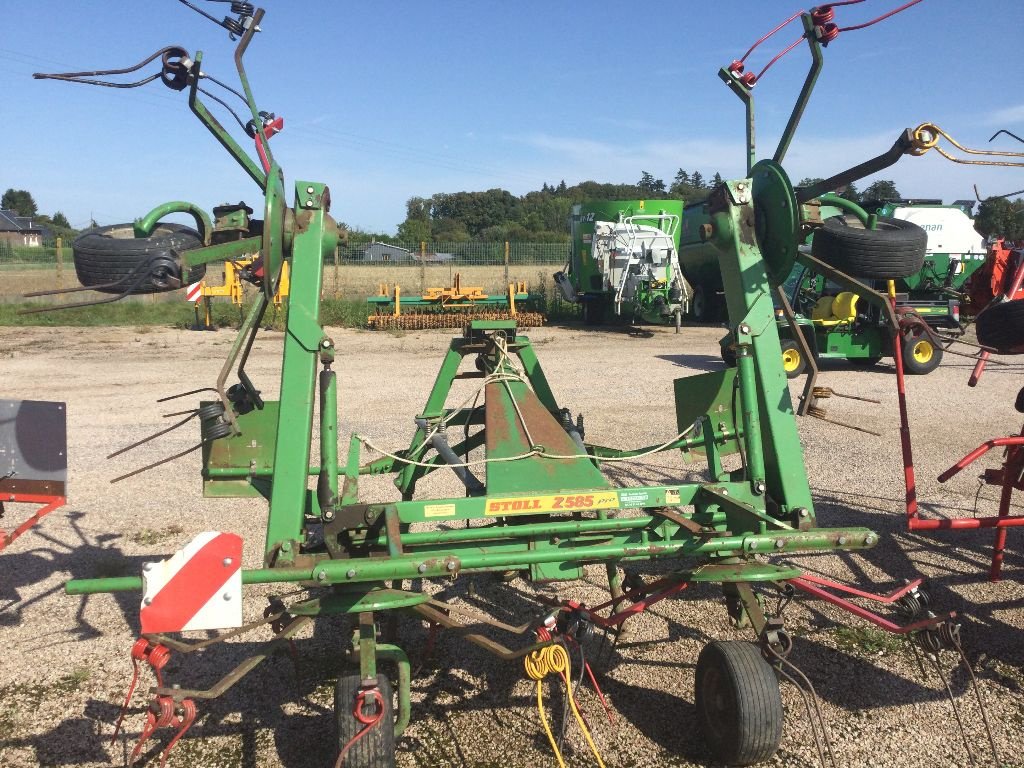 Kreiselheuer des Typs Stoll Z 585 Pro, Gebrauchtmaschine in LISIEUX (Bild 3)