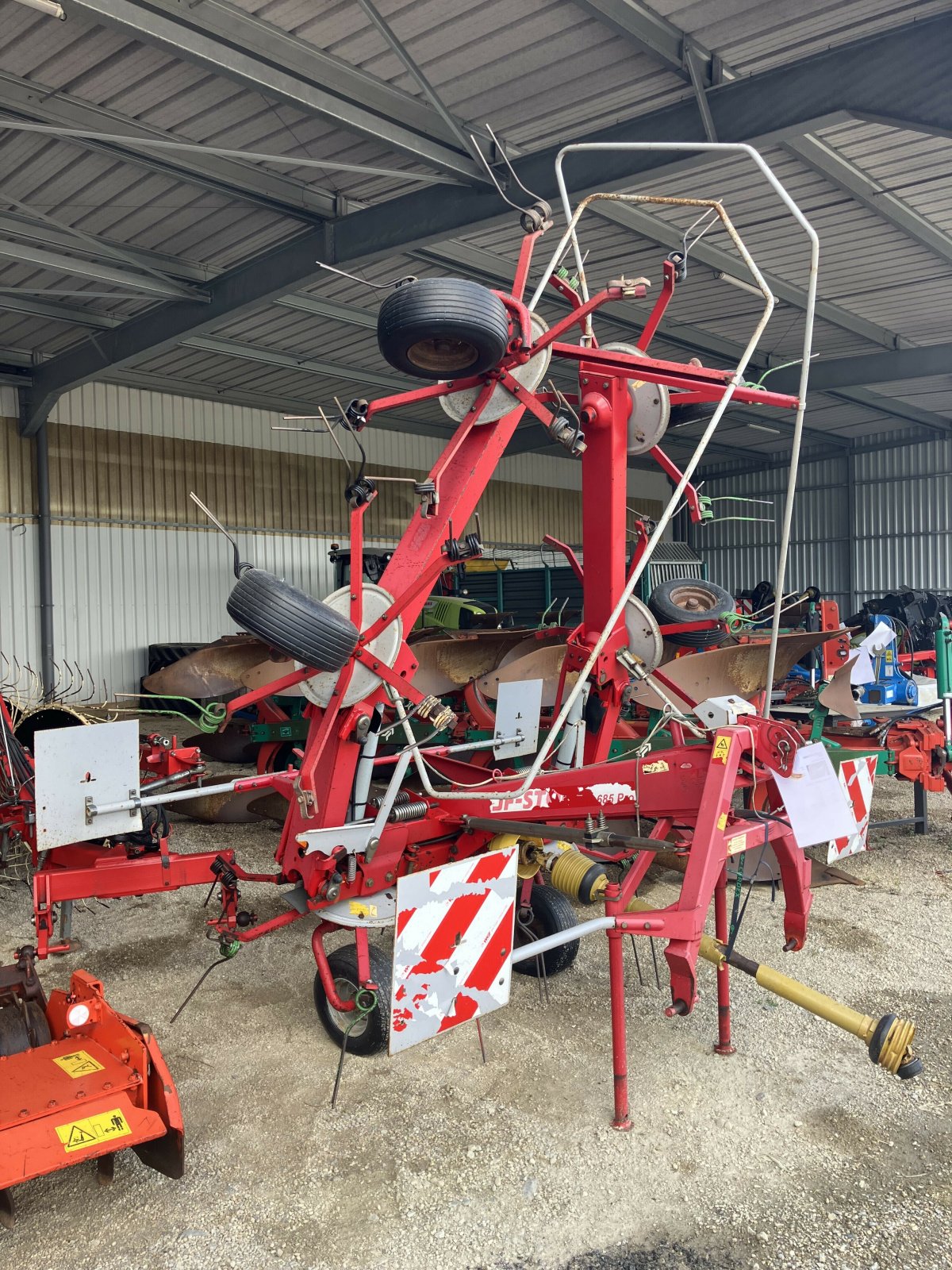 Kreiselheuer typu Stoll Z 685 PRO, Gebrauchtmaschine v PONTIVY (Obrázek 1)