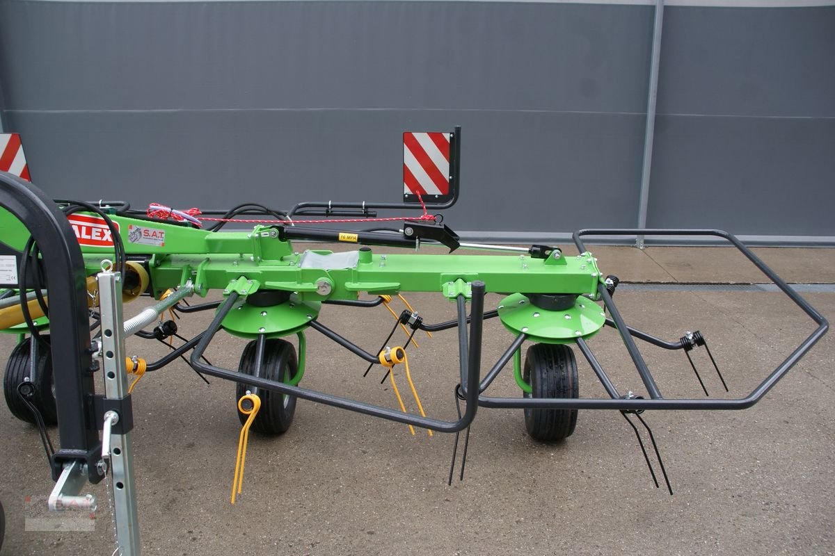 Kreiselheuer of the type Talex NEU-Kreiselzetter Tornado 5500, Neumaschine in Eberschwang (Picture 21)