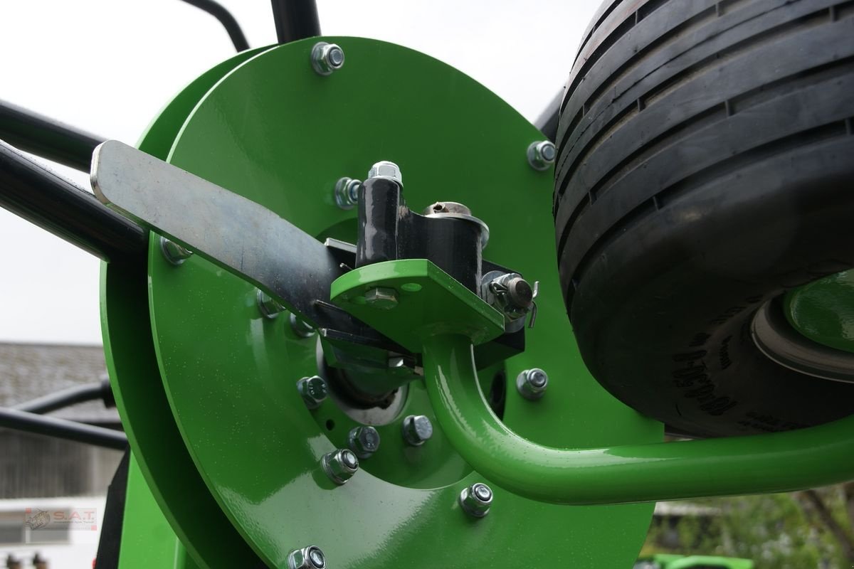 Kreiselheuer of the type Talex NEU-Kreiselzetter Tornado 5500, Neumaschine in Eberschwang (Picture 8)