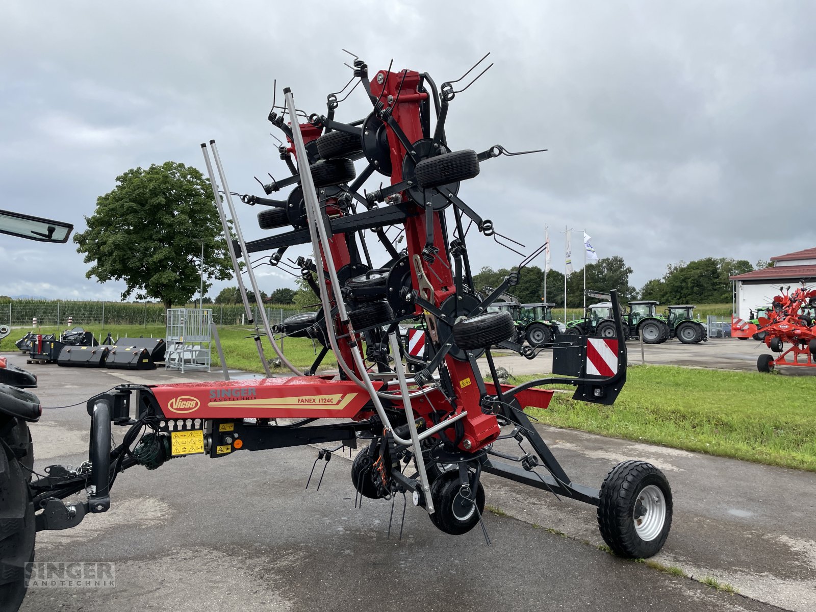 Kreiselheuer of the type Vicon Fanex 1124, Neumaschine in Ebenhofen (Picture 1)