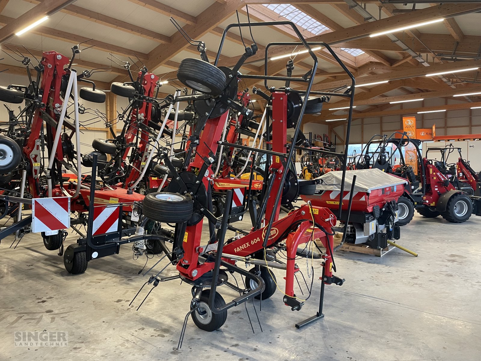 Kreiselheuer des Typs Vicon Fanex 604, Neumaschine in Ebenhofen (Bild 3)