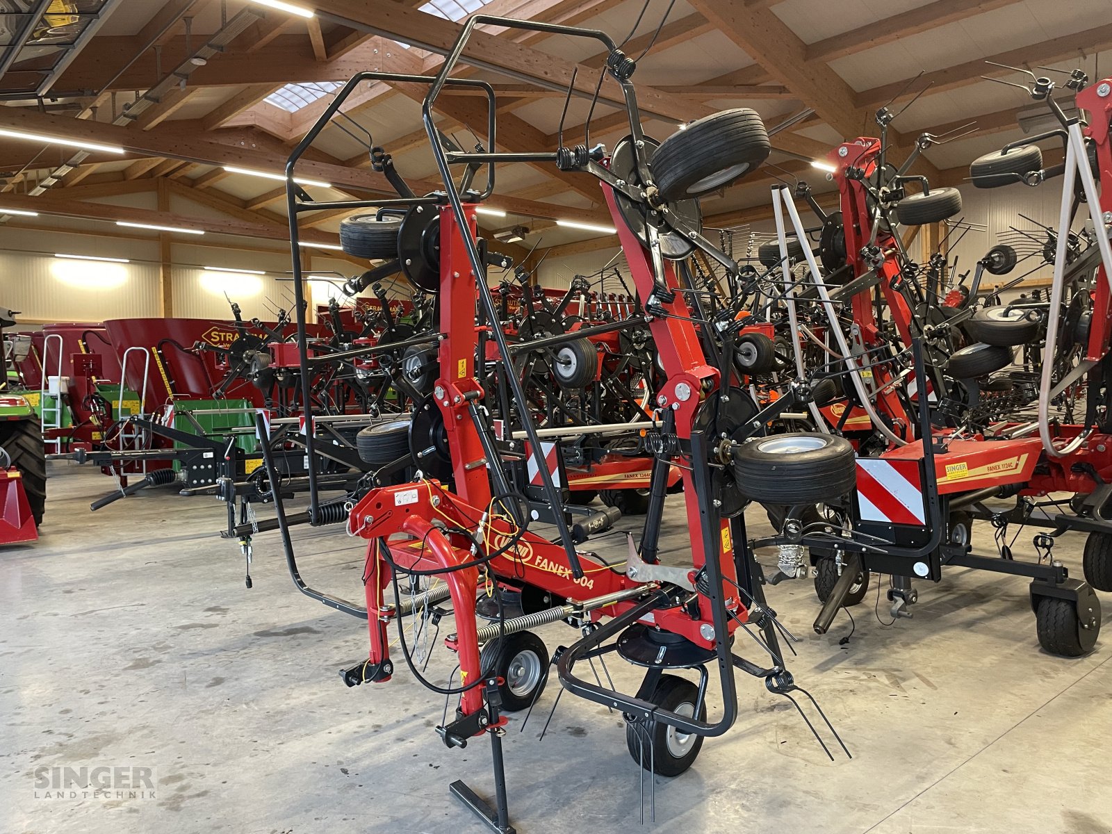 Kreiselheuer des Typs Vicon Fanex 604, Neumaschine in Ebenhofen (Bild 5)