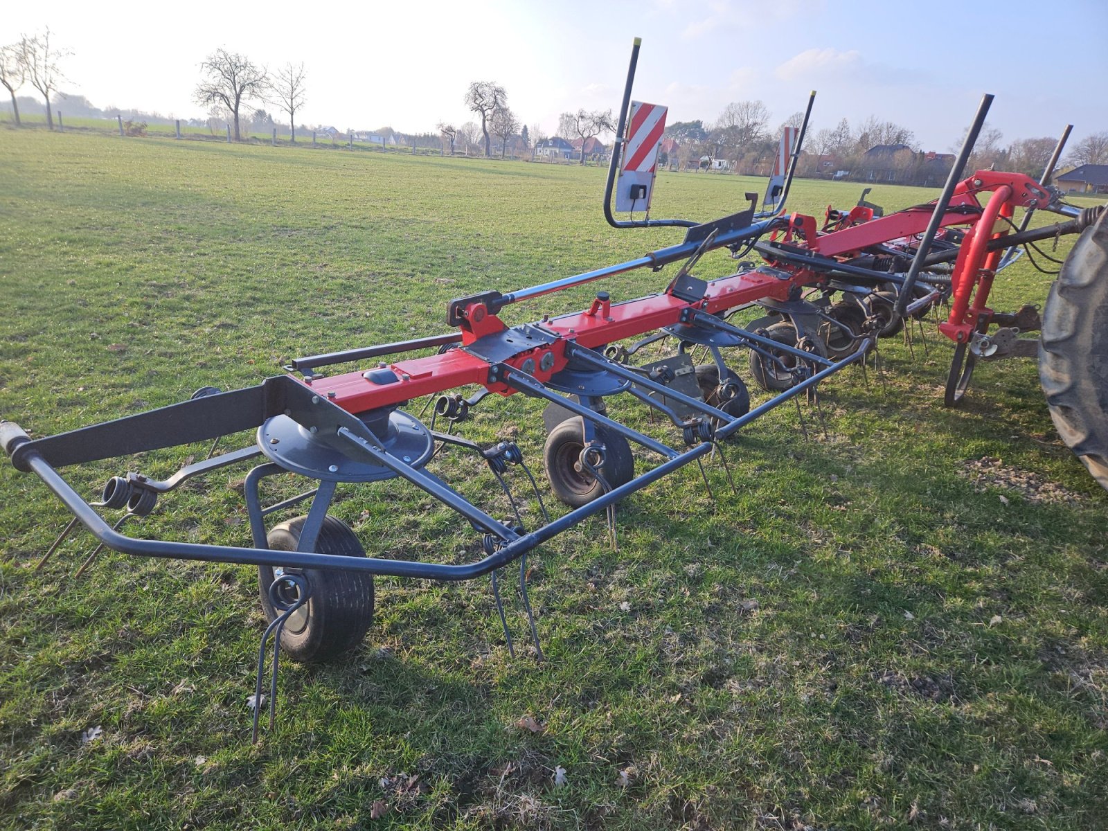 Kreiselheuer Türe ait Vicon Fanex 903, Gebrauchtmaschine içinde Seevetal (resim 3)