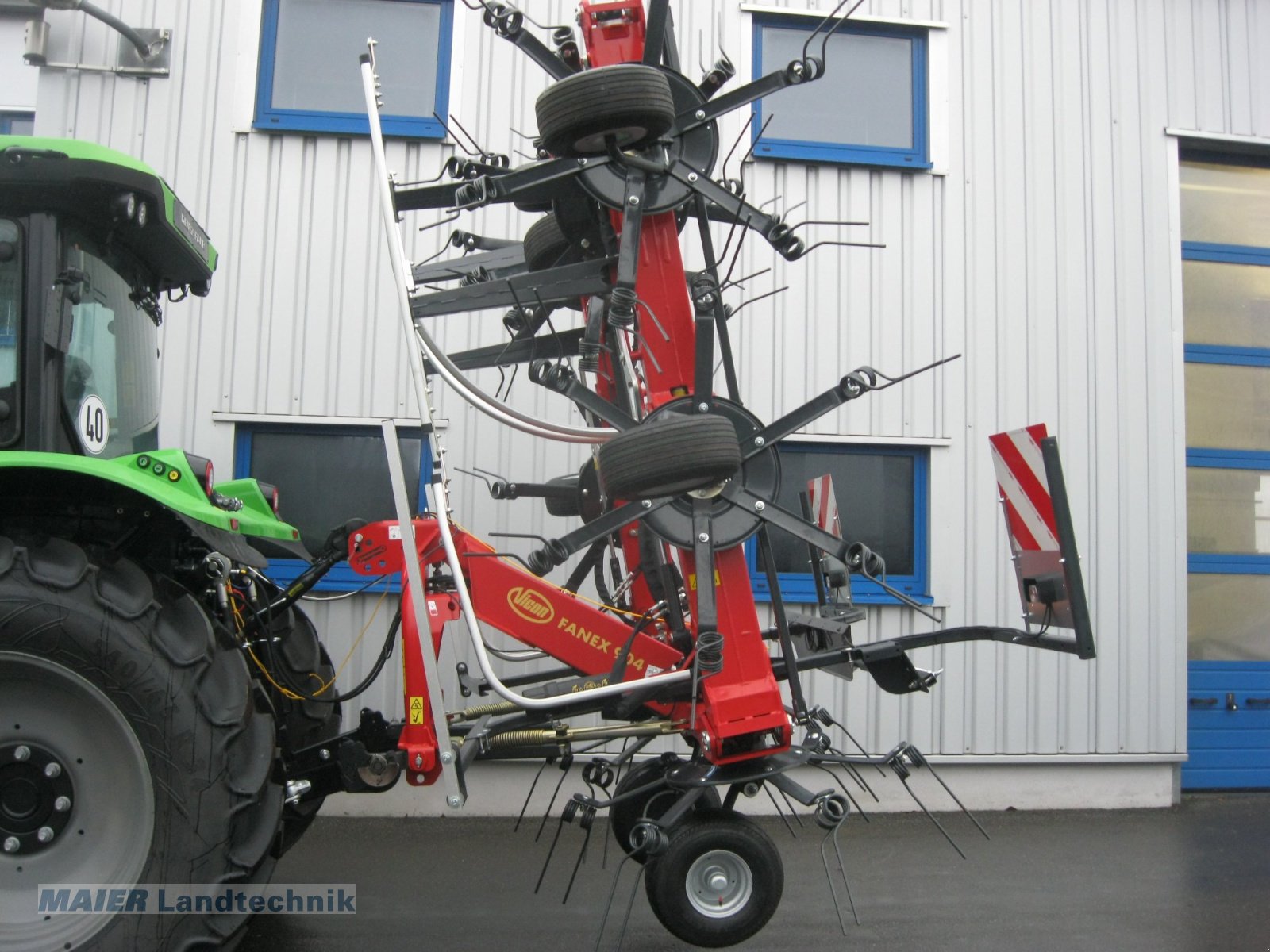 Kreiselheuer des Typs Vicon Fanex 904, Neumaschine in Dieterskirchen (Bild 1)