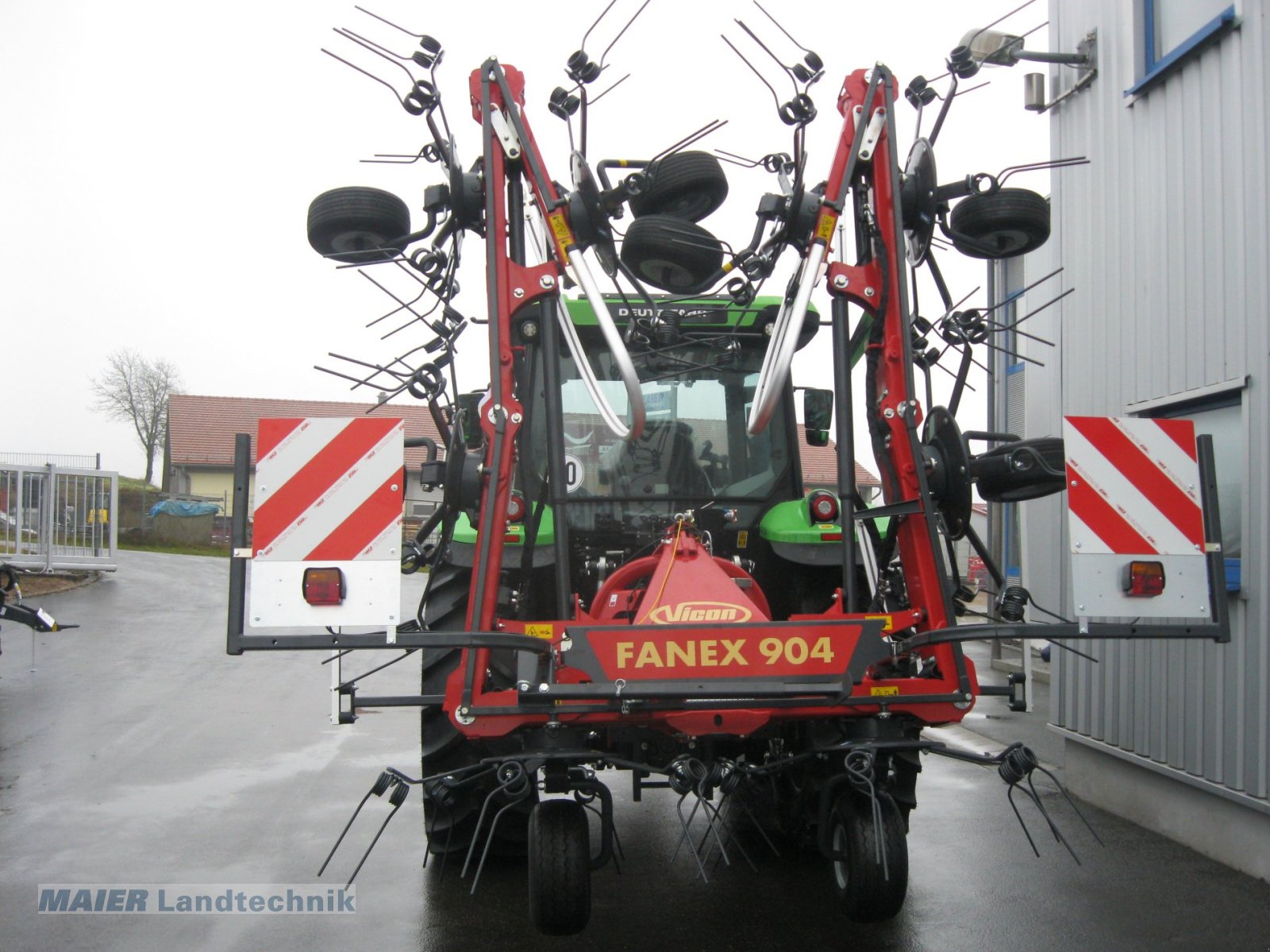 Kreiselheuer des Typs Vicon Fanex 904, Neumaschine in Dieterskirchen (Bild 2)