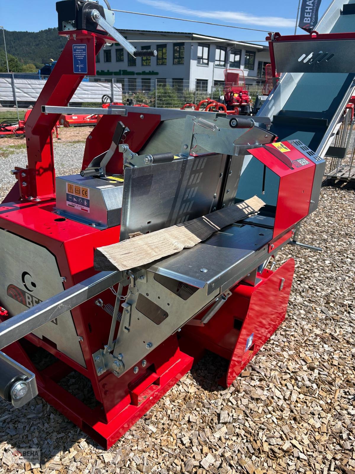 Kreissäge & Wippsäge a típus BEHA Wipp Kreissäge Zapfwelle BWK 710 Z-F mit 5m Förderband 40cm Bandbreite, Hartmetall- Sägeblatt, Gebrauchtmaschine ekkor: Steinach (Kép 4)