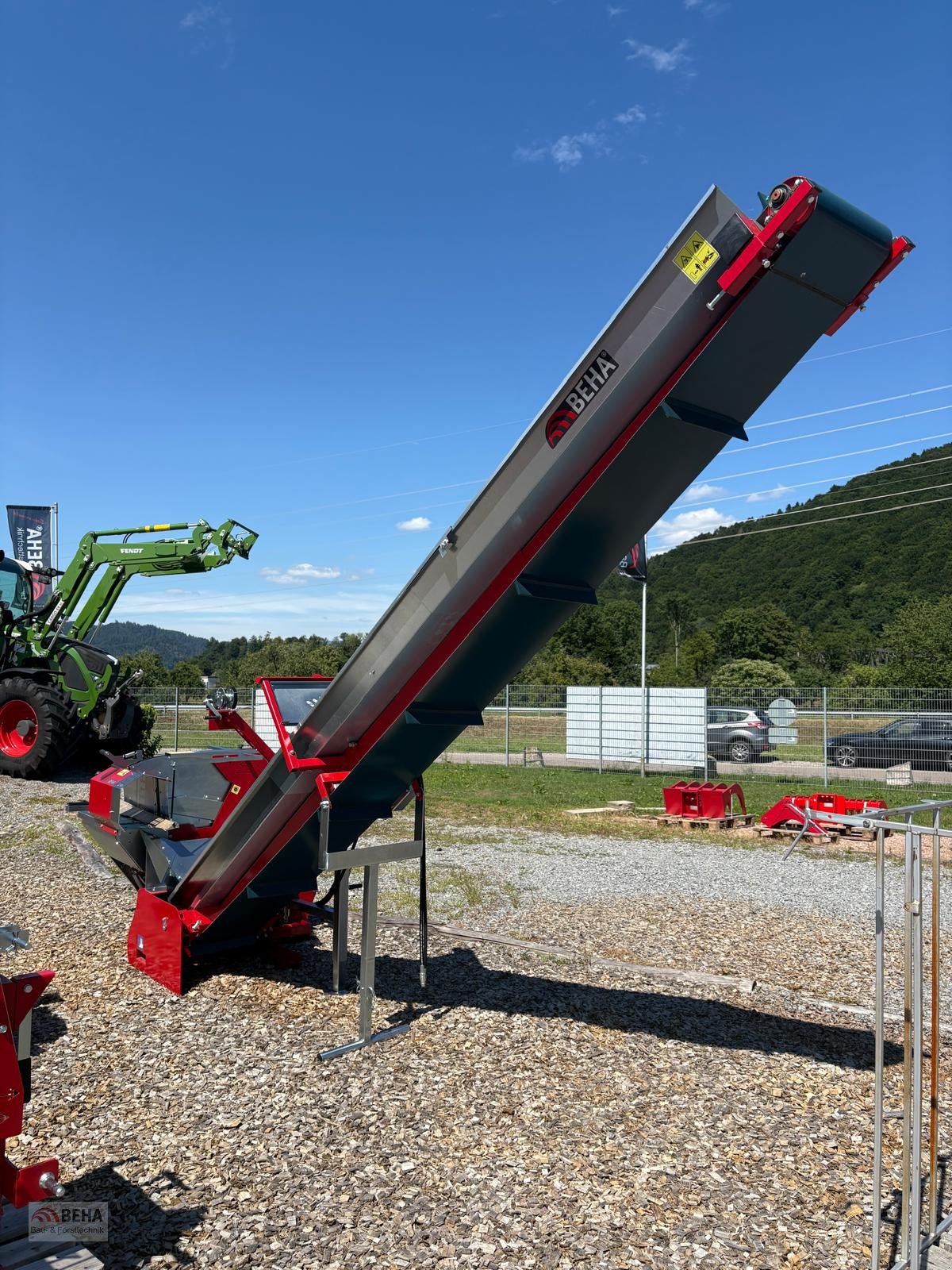 Kreissäge & Wippsäge a típus BEHA Wipp Kreissäge Zapfwelle BWK 710 Z-F mit 5m Förderband 40cm Bandbreite, Hartmetall- Sägeblatt, Gebrauchtmaschine ekkor: Steinach (Kép 6)