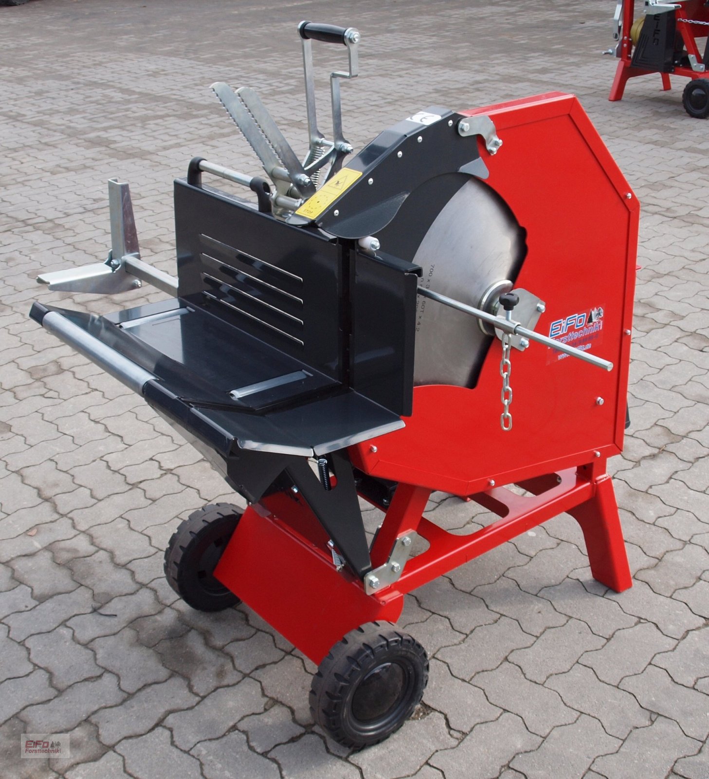 Kreissäge & Wippsäge des Typs EiFo WK 700 E, Neumaschine in Bad Grönenbach (Bild 1)