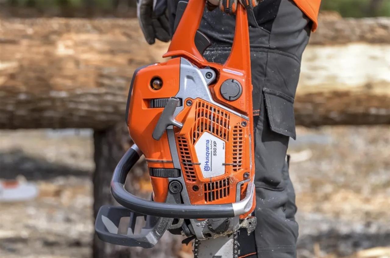 Kreissäge & Wippsäge des Typs Husqvarna 550 XP 45 cm, Neumaschine in Hartkirchen (Bild 2)