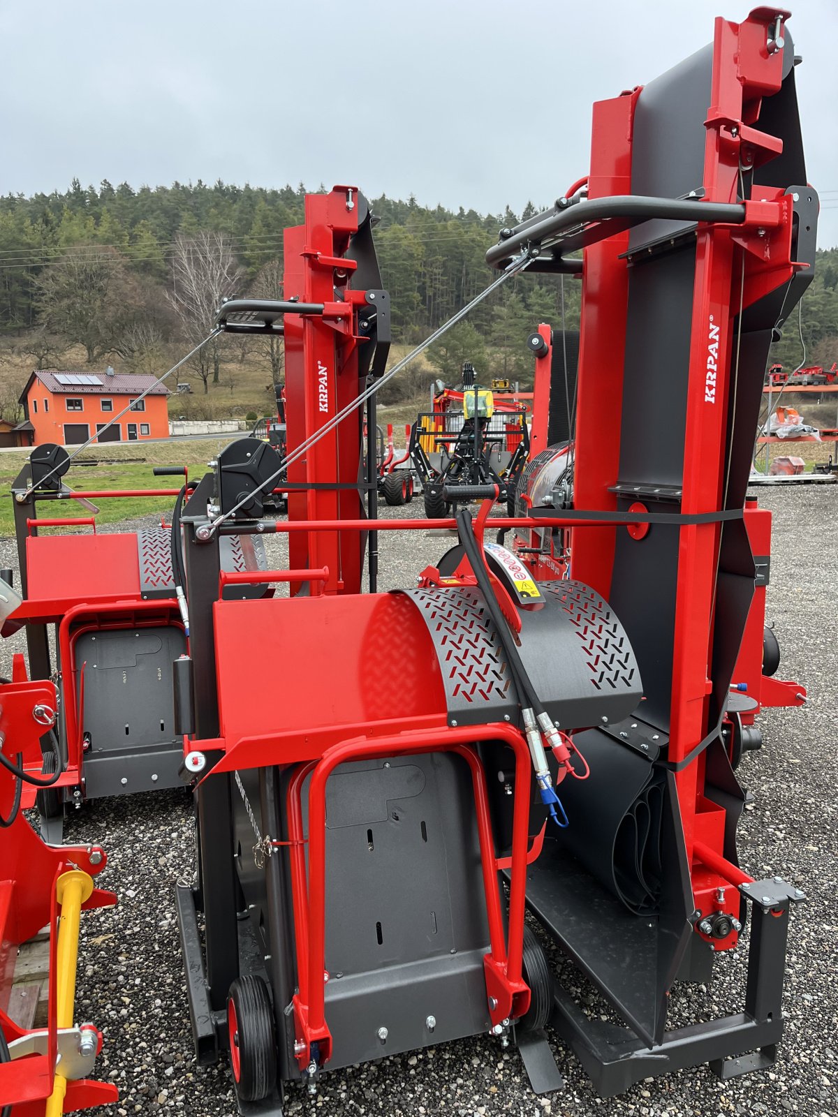 Kreissäge & Wippsäge des Typs Krpan KZ 700 K pro mit Förderband, Neumaschine in Birgland (Bild 1)