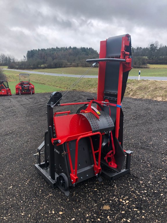 Kreissäge & Wippsäge des Typs Krpan KZ 700 K pro mit Förderband, Neumaschine in Birgland (Bild 4)