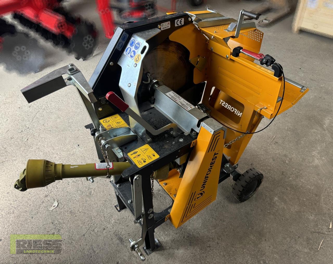 Kreissäge & Wippsäge Türe ait Sonstige UNIFOREST WKA 700 CD, Gebrauchtmaschine içinde Homberg/Ohm - Maulbach (resim 8)