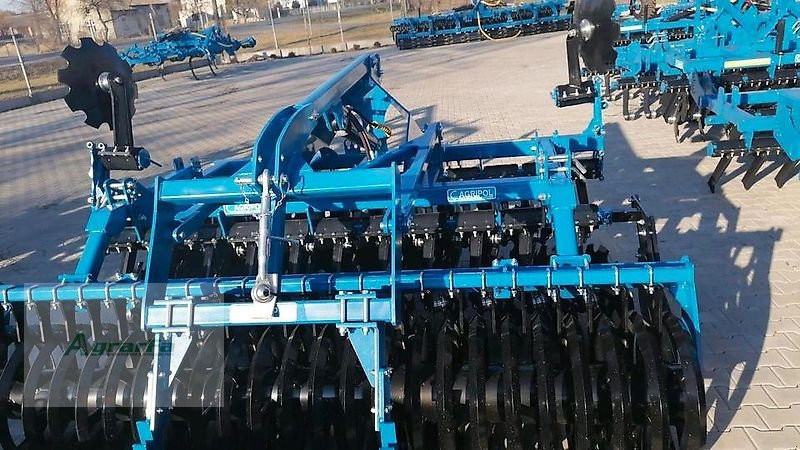 Kurzscheibenegge typu Agripol TITANUM 300 Huckepack Hubgerüst Scheibenegge 3m, Neumaschine v Gronau (Obrázek 1)