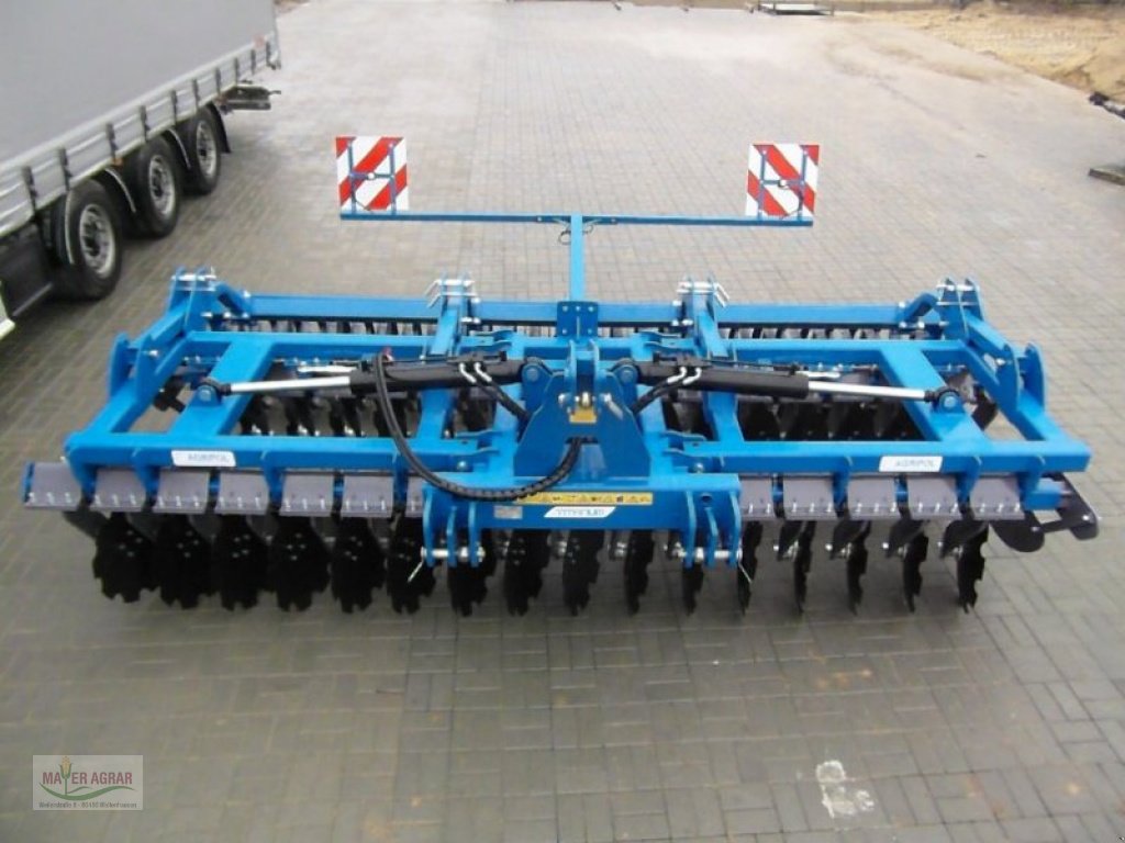 Kurzscheibenegge des Typs Agripol Titanum 4m, Neumaschine in Waltenhausen (Bild 1)