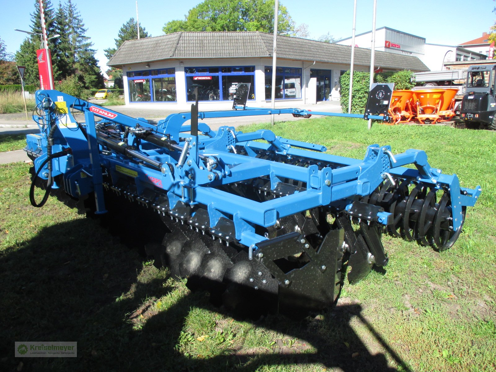 Kurzscheibenegge des Typs Agripol Titanum 500, Neumaschine in Feuchtwangen (Bild 2)