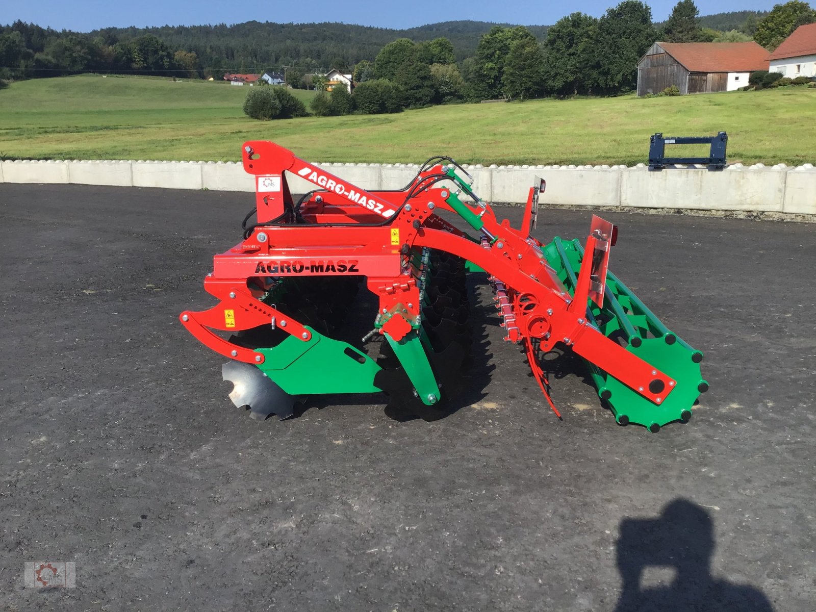 Kurzscheibenegge des Typs Agro-Masz BT 30 3m Arbeitsbreite Beleuchtung, Neumaschine in Tiefenbach (Bild 4)