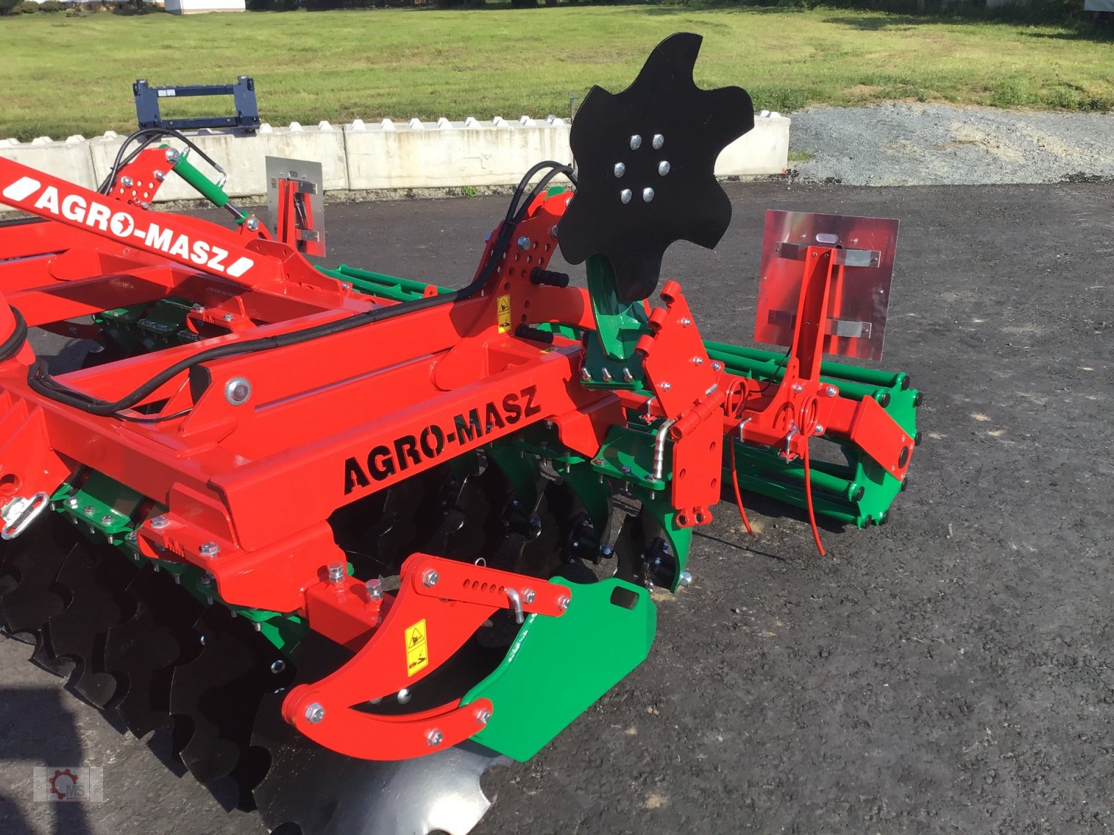 Kurzscheibenegge van het type Agro-Masz BT 30 3m Arbeitsbreite Beleuchtung, Neumaschine in Tiefenbach (Foto 7)