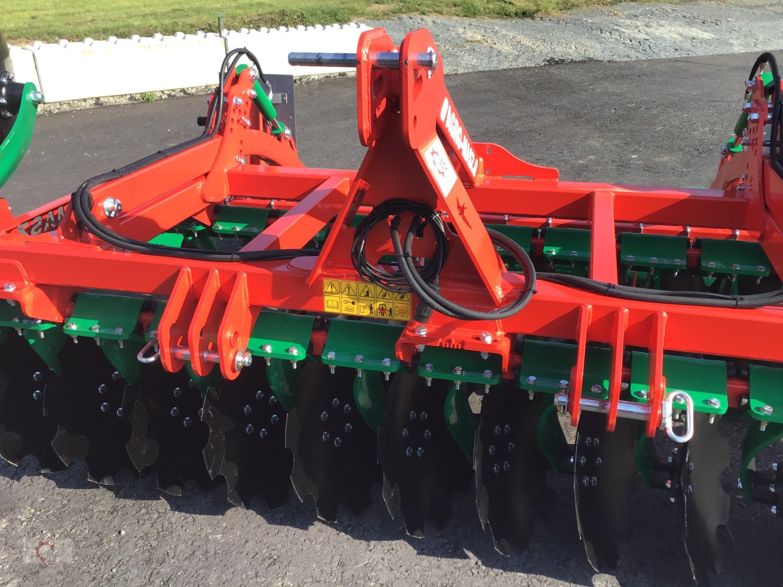 Kurzscheibenegge van het type Agro-Masz BT 30 3m Arbeitsbreite Beleuchtung, Neumaschine in Tiefenbach (Foto 9)