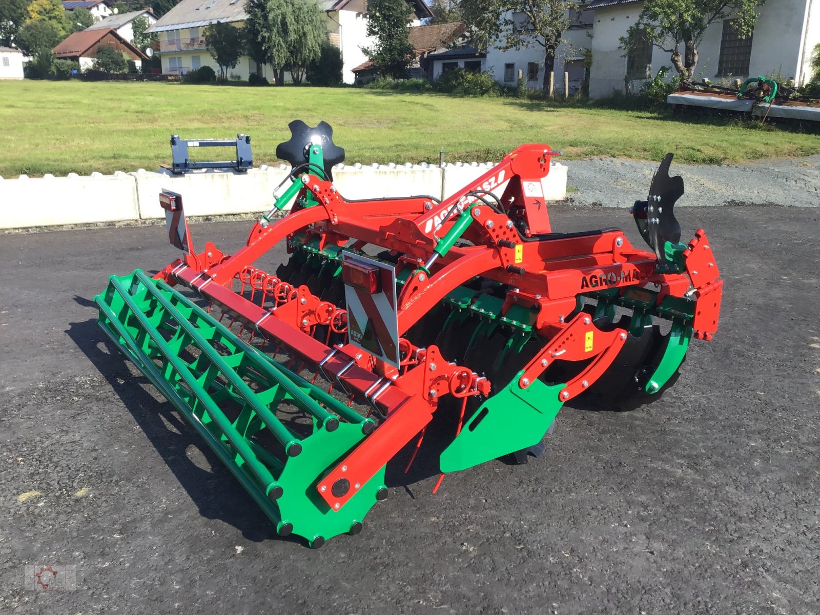 Kurzscheibenegge van het type Agro-Masz BT 30 3m Arbeitsbreite Beleuchtung, Neumaschine in Tiefenbach (Foto 12)