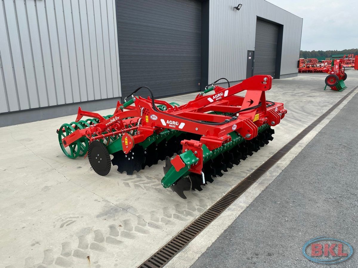 Kurzscheibenegge des Typs Agro-Masz BTC30 Schwere Kurzscheibenegge, Neumaschine in Rovisce (Bild 1)