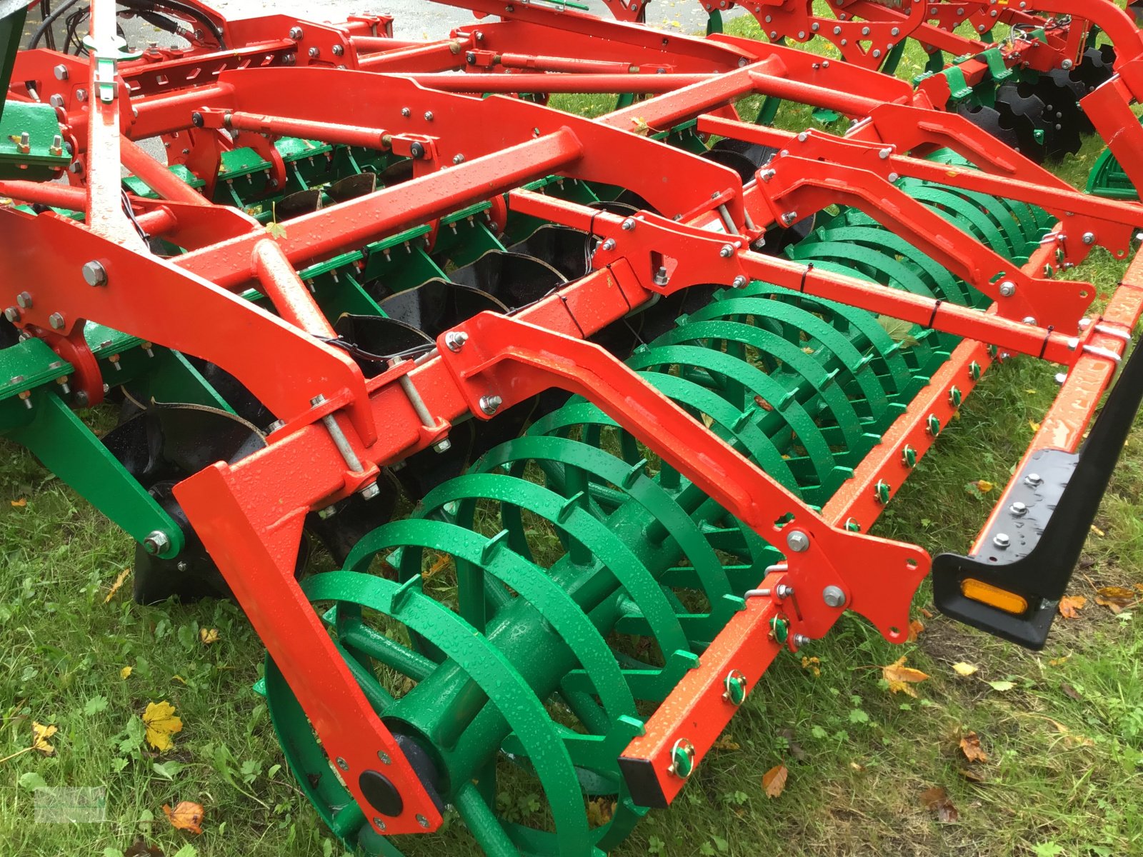 Kurzscheibenegge Türe ait Agro-Masz FOX 30 - FasterCut, Neumaschine içinde Marsberg (resim 3)