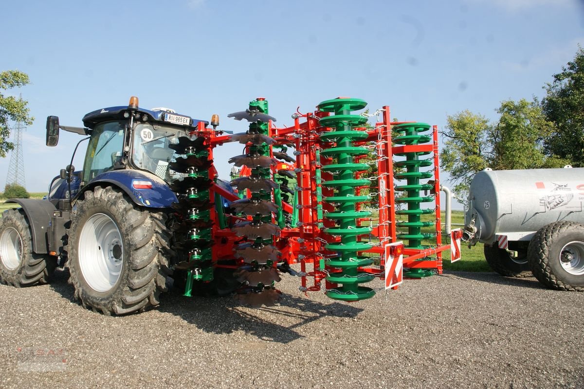 Kurzscheibenegge des Typs Agro-Masz Scheibenegge BT 40 H-NEU sofort verfügbar!, Neumaschine in Eberschwang (Bild 1)