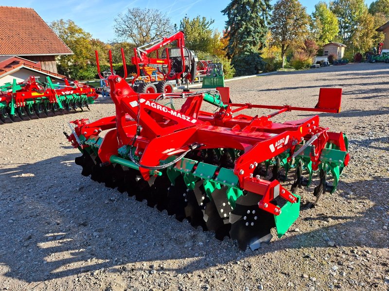 Kurzscheibenegge des Typs Agro-Masz Trol 30, Neumaschine in Cham (Bild 1)