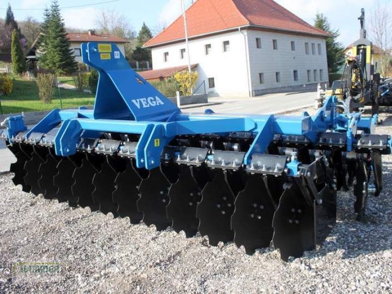 Kurzscheibenegge des Typs Agro Profi Line VEGA - Kurzscheibenegge 3m, Neumaschine in Kematen (Bild 1)