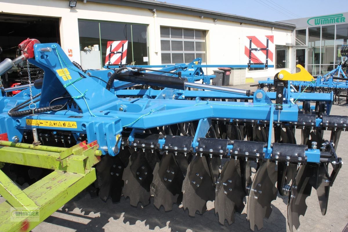 Kurzscheibenegge des Typs Agro Profi Line VEGA - Kurzscheibenegge 4m, Neumaschine in Kematen (Bild 10)