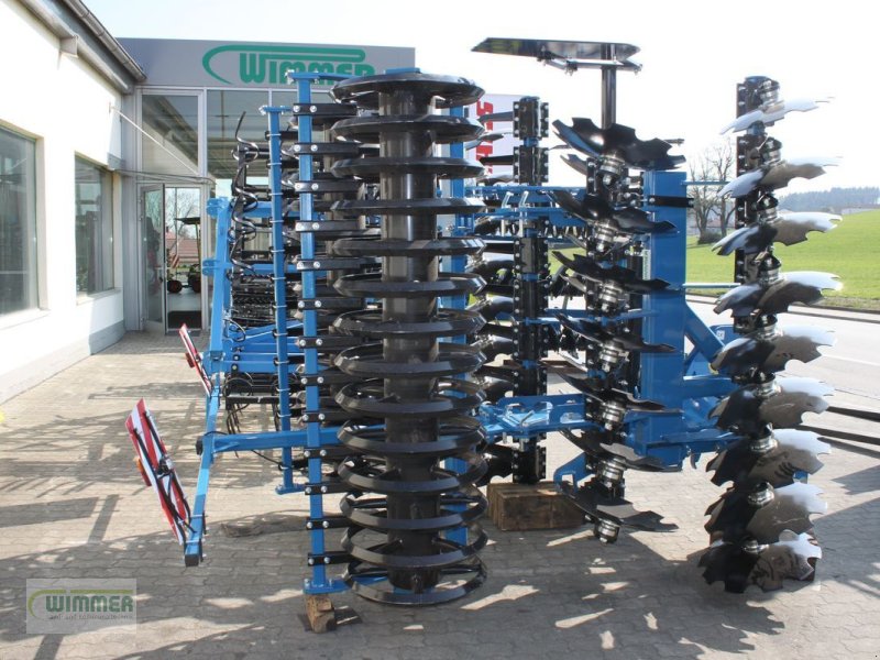 Kurzscheibenegge des Typs Agro Profi Line VEGA - Kurzscheibenegge 4m, Neumaschine in Kematen (Bild 1)