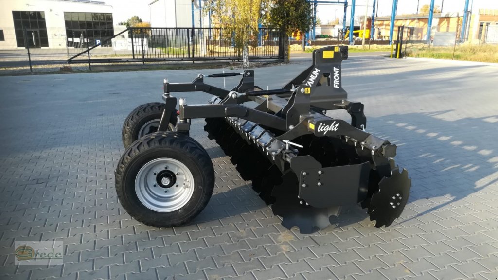 Kurzscheibenegge des Typs Agroland Kurzscheibenegge Titanum LIGHT Frontanbau NEU!, Neumaschine in Bad Emstal (Bild 2)