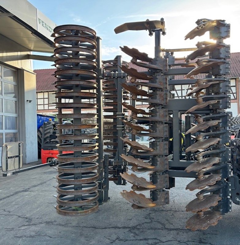 Kurzscheibenegge des Typs Agroland THV 500U, Gebrauchtmaschine in Homberg (Bild 1)