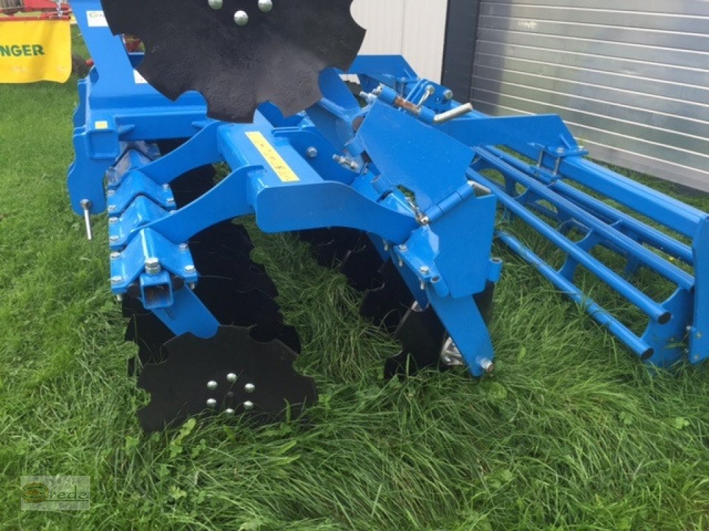 Kurzscheibenegge des Typs Agroland Titanum LIGHT 300 Kurzscheibenegge, Neumaschine in Bad Emstal (Bild 3)
