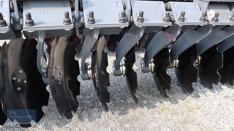 Kurzscheibenegge des Typs AgroXX AVATERRA 4.5 -Gen4- MIT DACHRING WALZE HD--, Neumaschine in Ennigerloh (Bild 30)