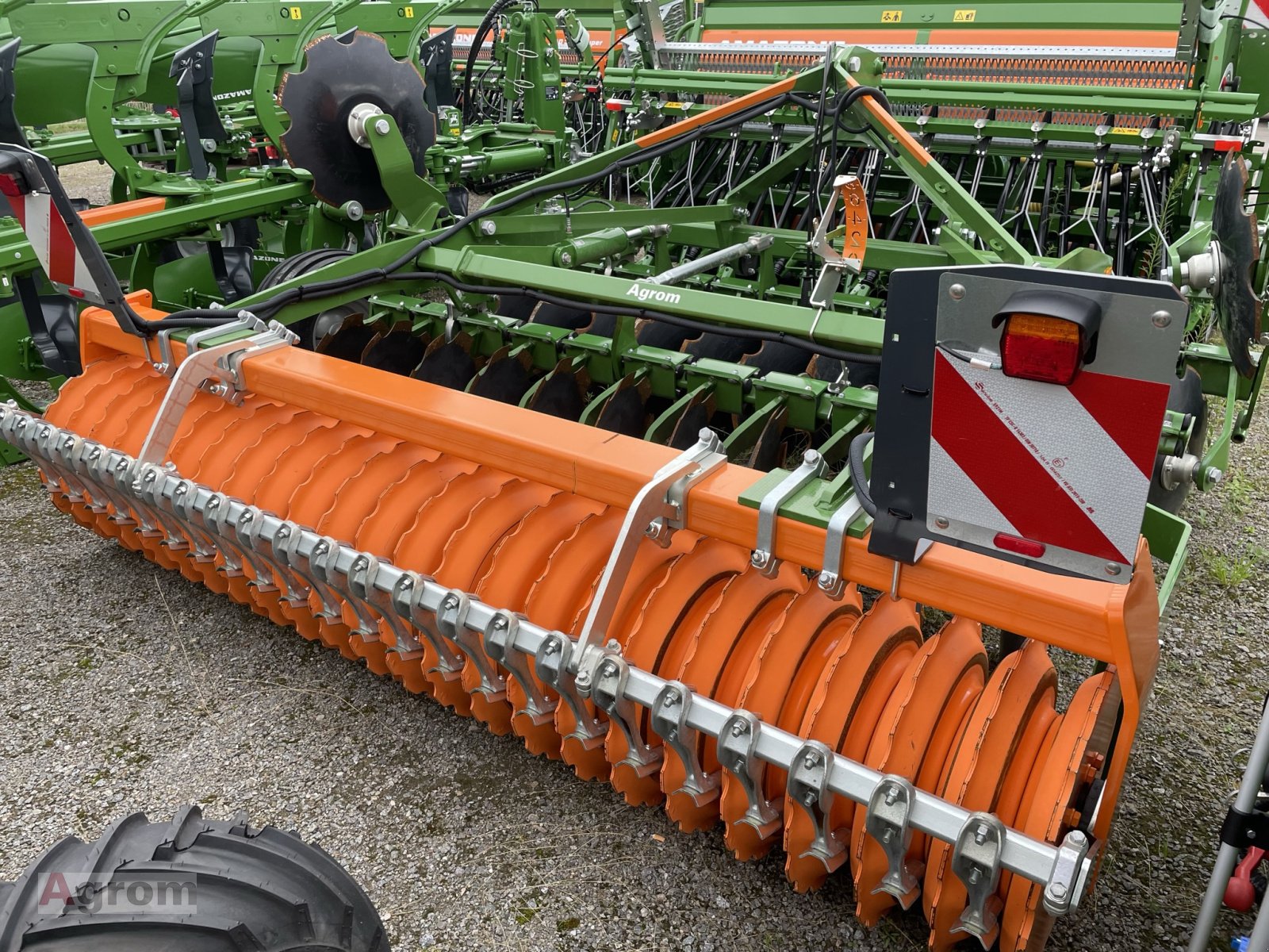 Kurzscheibenegge des Typs Amazone CatrosXL 3003, Neumaschine in Meißenheim-Kürzell (Bild 3)