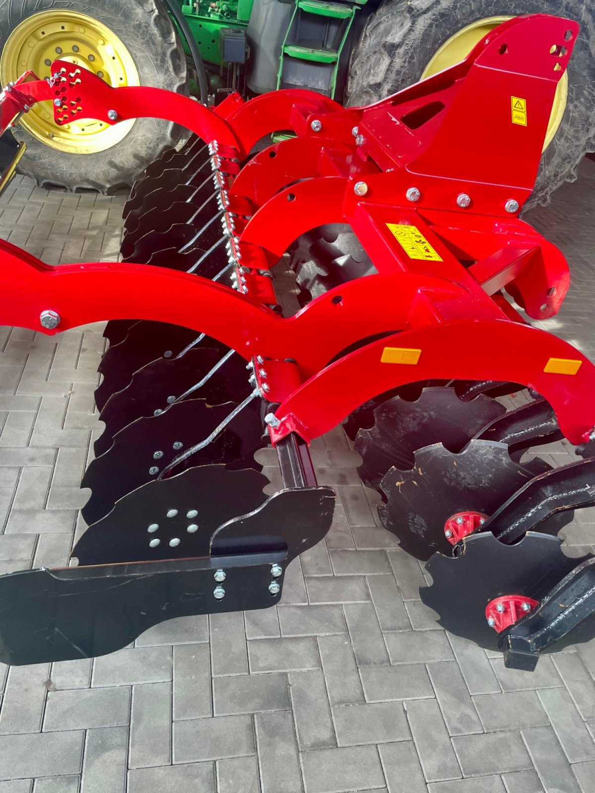 Kurzscheibenegge des Typs BM Maschinenbau Kurzscheibenegge rot zum Sonderpreis mit o. ohne Walze, Neumaschine in Sendenhorst (Bild 5)