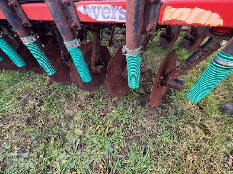 Kurzscheibenegge Türe ait Evers TORIC 6M, Gebrauchtmaschine içinde Woltersdorf (resim 7)