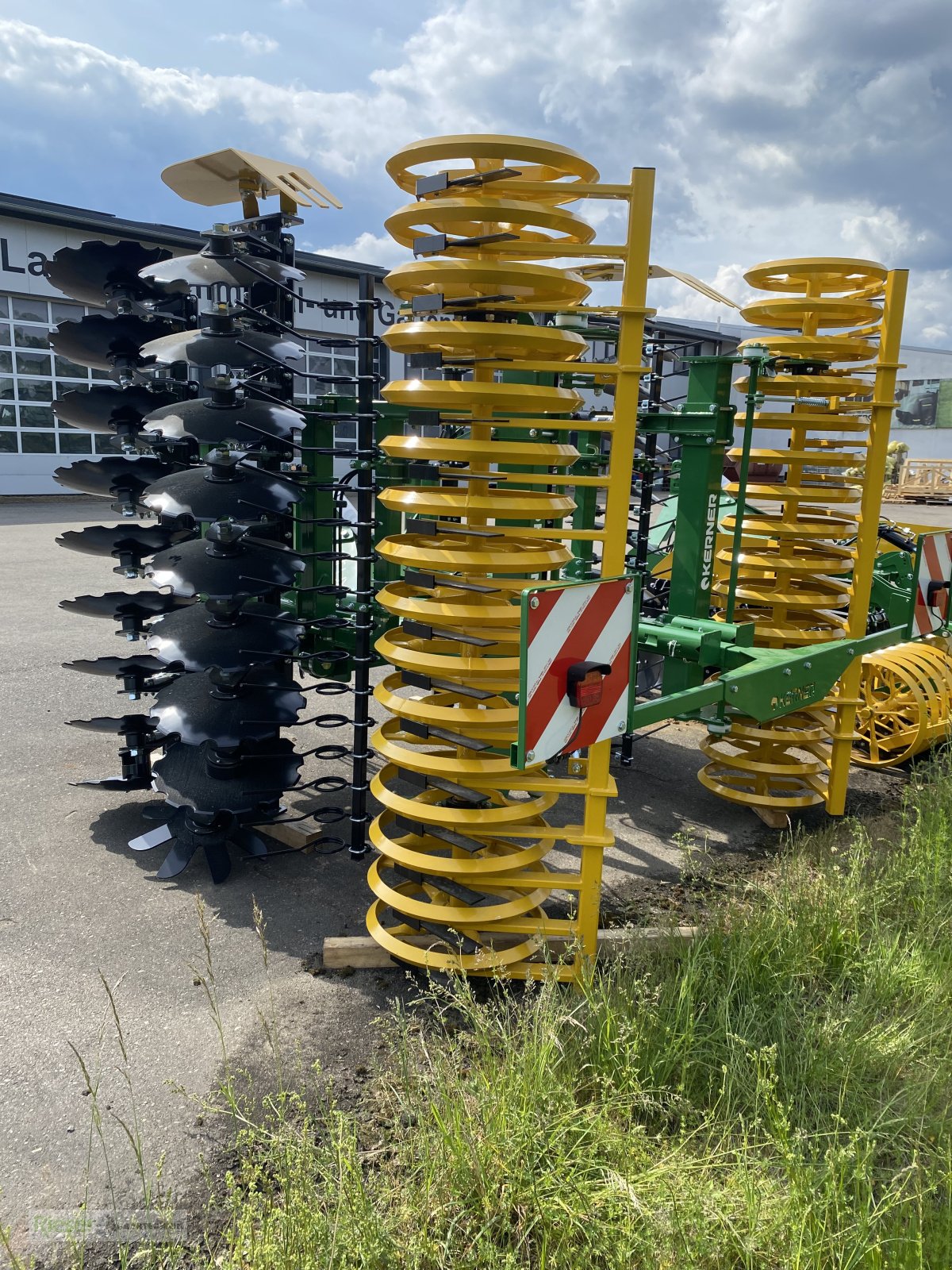 Kurzscheibenegge Türe ait Kerner Helix H 450, Frühbezug 8 % Sonderrabatt, Neumaschine içinde Nördlingen (resim 4)