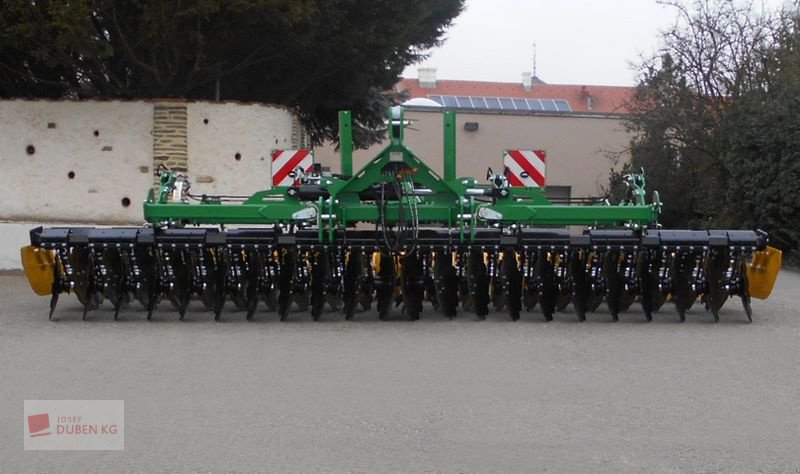 Kurzscheibenegge des Typs Kerner Helix H 450, Neumaschine in Ziersdorf (Bild 2)