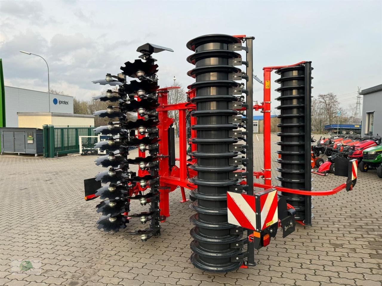 Kurzscheibenegge Türe ait Kuhn Optimer L 500R, Neumaschine içinde Triebes (resim 4)