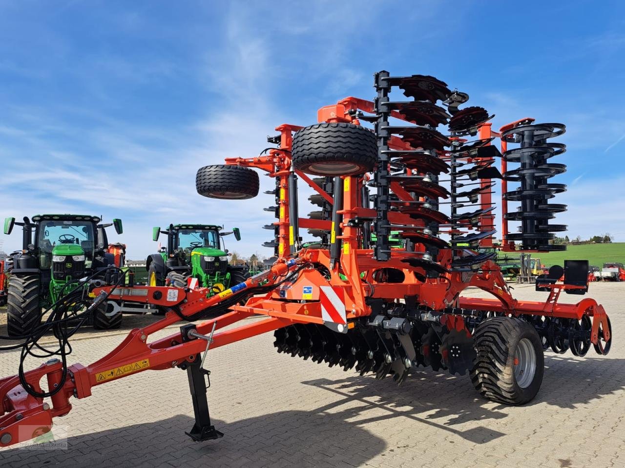 Kurzscheibenegge Türe ait Kuhn Optimer L 6000, Neumaschine içinde Münchberg (resim 5)