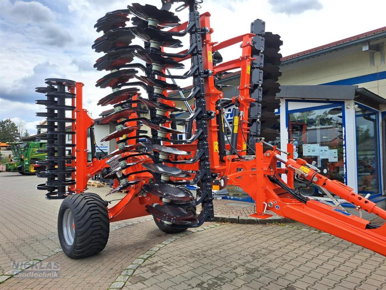 Kurzscheibenegge des Typs Kuhn Optimer XL 5000, Neumaschine in Schirradorf (Bild 10)