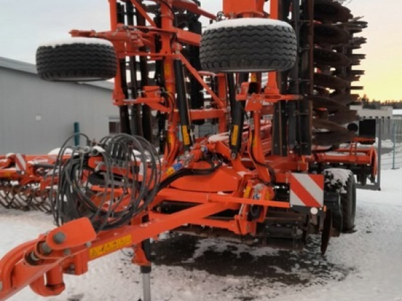 Kurzscheibenegge Türe ait Kuhn Optimer XL 6000, Neumaschine içinde Bad Freienwalde (resim 1)