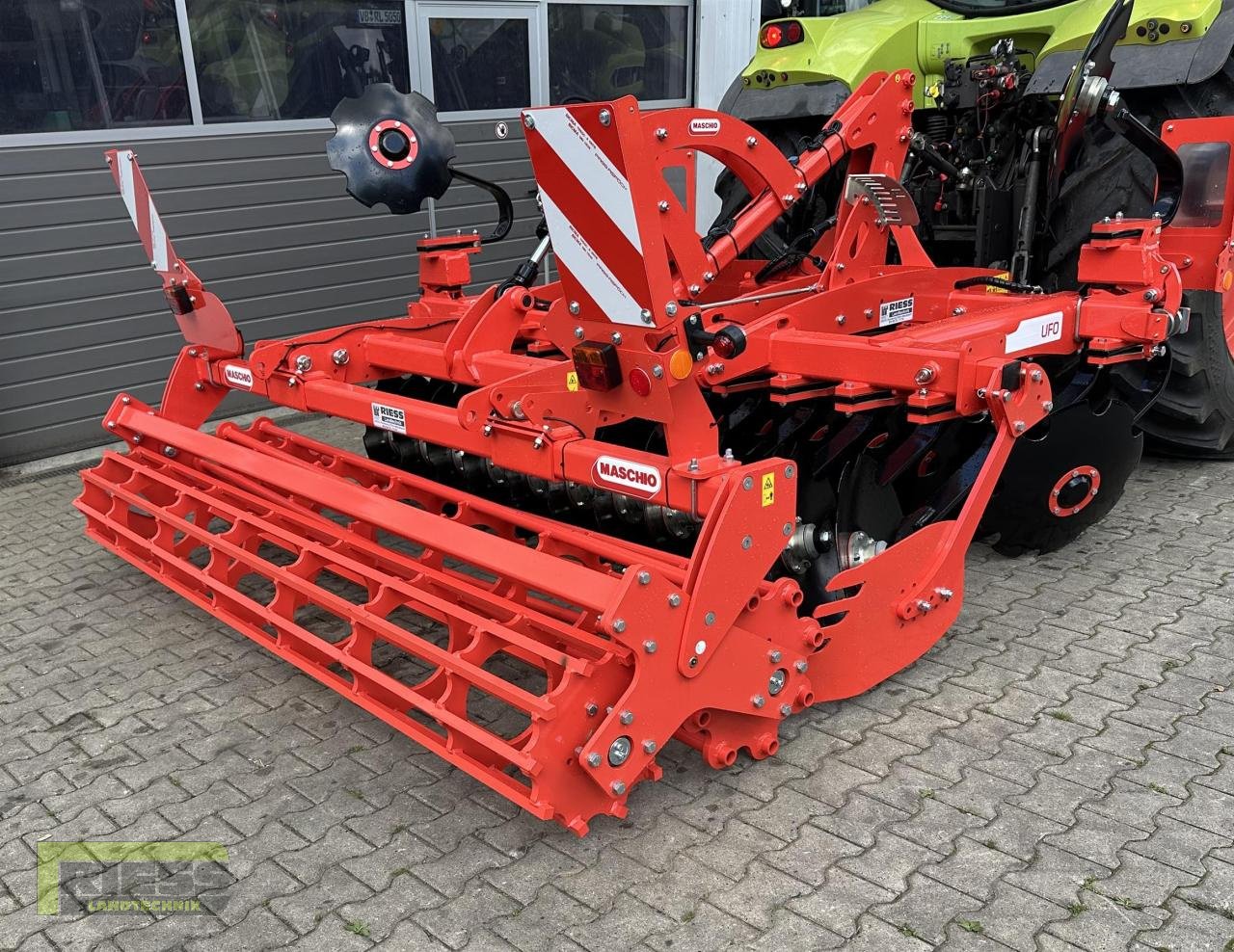 Kurzscheibenegge des Typs Maschio UFO 300, Neumaschine in Homberg/Ohm - Maulbach (Bild 1)