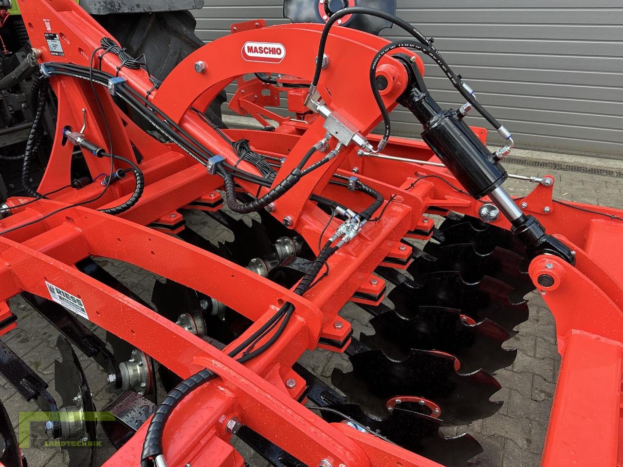 Kurzscheibenegge des Typs Maschio UFO 300, Neumaschine in Homberg/Ohm - Maulbach (Bild 8)