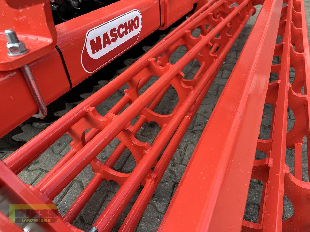 Kurzscheibenegge des Typs Maschio UFO 300, Neumaschine in Homberg/Ohm - Maulbach (Bild 9)