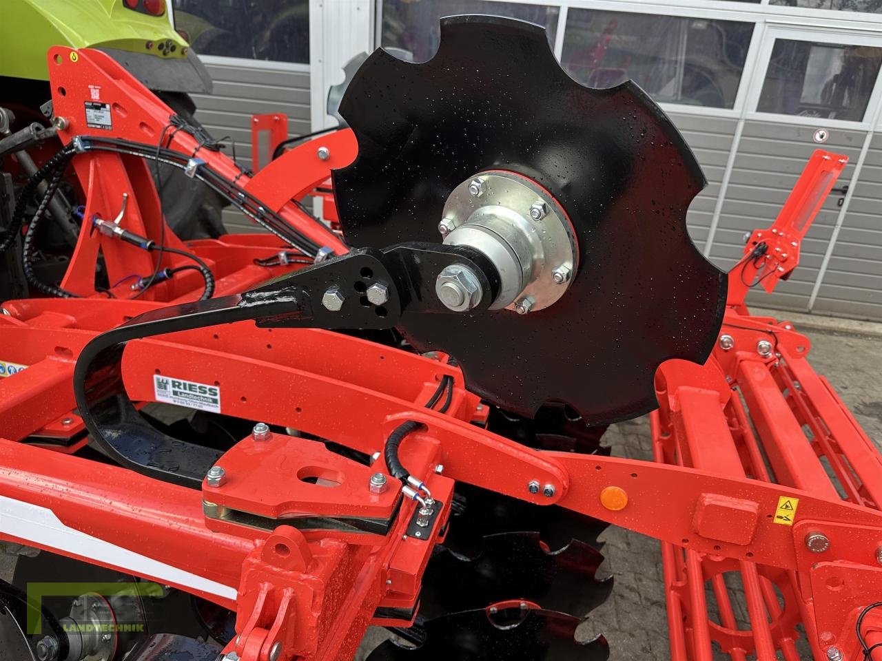 Kurzscheibenegge des Typs Maschio UFO 300, Neumaschine in Homberg/Ohm - Maulbach (Bild 10)