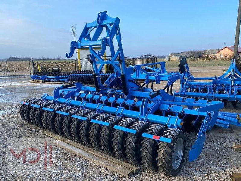 Kurzscheibenegge Türe ait MD Landmaschinen AS Scheibenegge mit Hitch und Reifenpackerwalze 2,5 m, 2,7 m, 3,0 m, 4,0 m, Neumaschine içinde Zeven (resim 1)