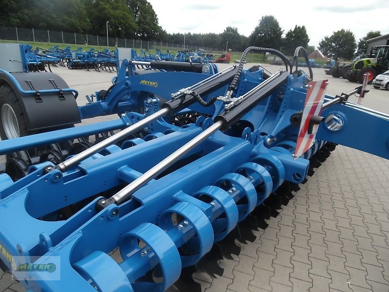 Kurzscheibenegge des Typs Meyer Agrartechnik Meyer KSE 5000 F Doppel U-Walze, Neumaschine in Andervenne (Bild 11)